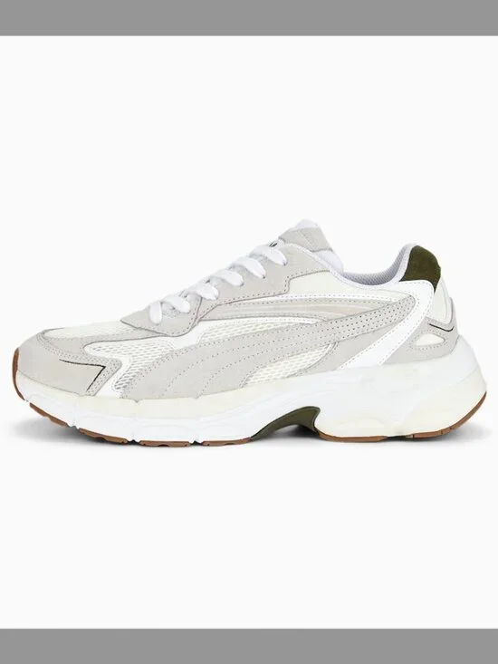 Puma White + Green Sneakers in Size 10