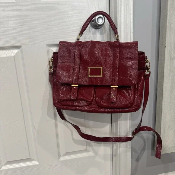 Marc By Marc Jacobs‎ Werdie Red Patent Leather Tote Messenger Bag