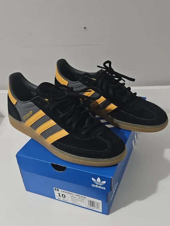 adidas Handball Spezial Black & Yellow Low-Top Sneakers