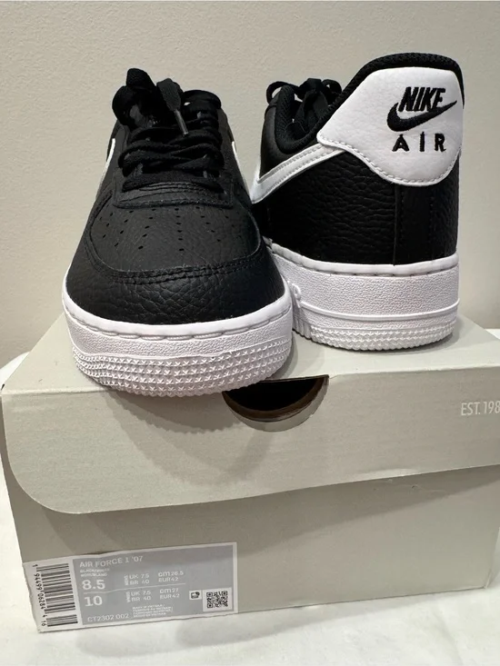 NEW Nike Air Force 1 '07 Low Black/White Men's Size 8.5 | New in Box