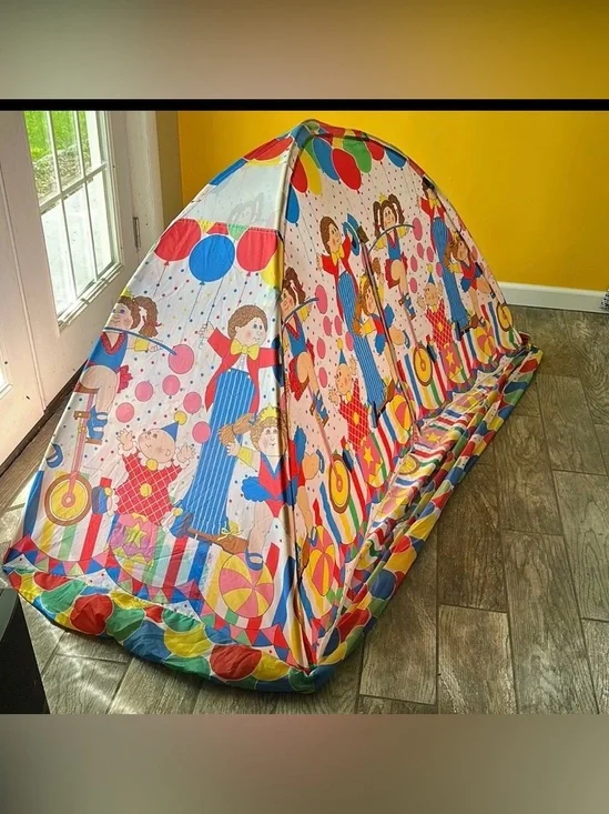 Cabbage patch kid Vintage circus tent bed fort/tent with twin sheet