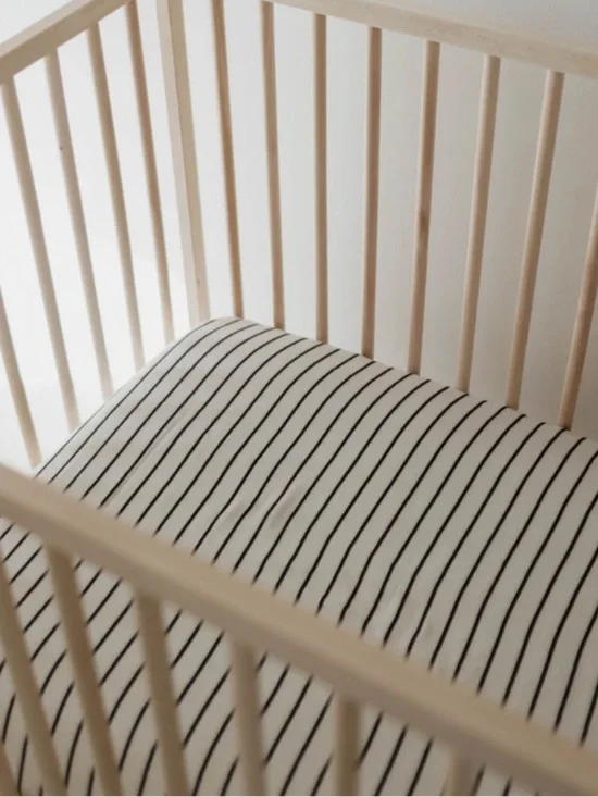 Forever French crib sheet