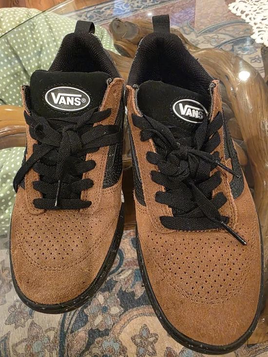 Vans Men’s Brown and Black Suede Low-Top Sneakers