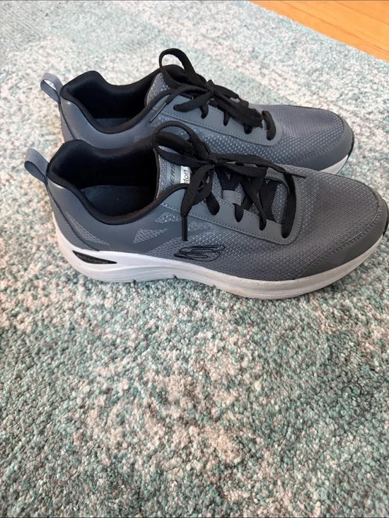 Skechers Men's Charcoal Gray and Black Athletic Lace-Up Sneakers