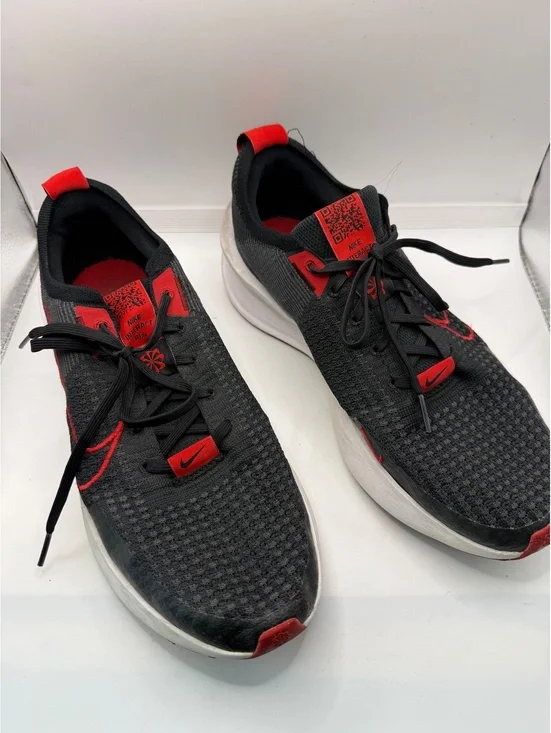 Nike Running Men's Black and Red Athletic Shoes Size 10.5