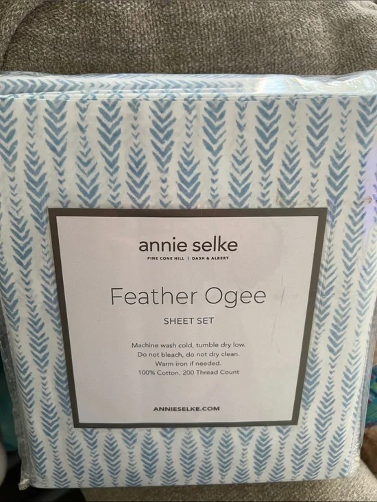 Feather Ogee Cotton Sheet Set in Light Blue