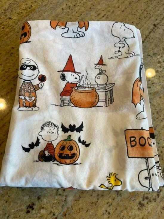 Pottery Barn Kids Peanuts Organic Cotton Snoopy Halloween Pillowcases Set