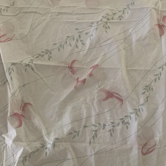 Vintage 80's Floral Percale Queen Size Flat Sheet 90” X 87” No Iron