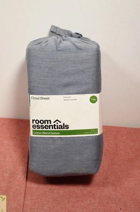 Room Essentials Easy Care Cotton Blend Sateen Fitted Sheet Navy King* #