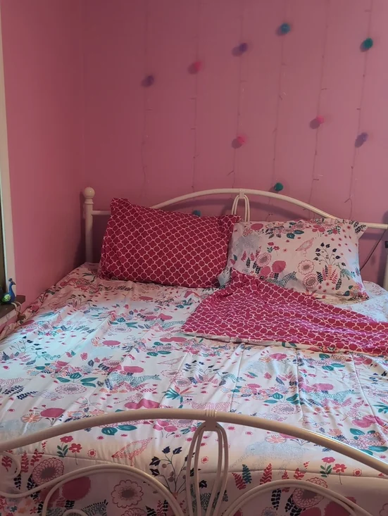 Pink Floral Reversible Sheet Set with Geometric Accent