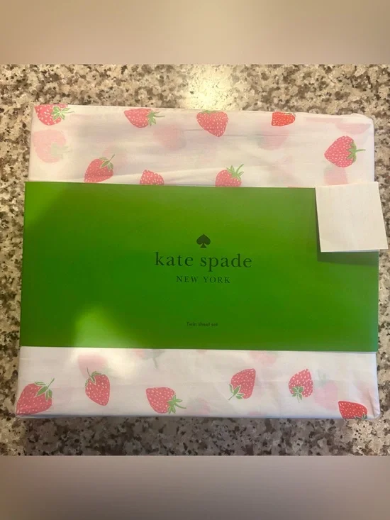 Kate Spade Strawberry Twin Sheet Set BNWT