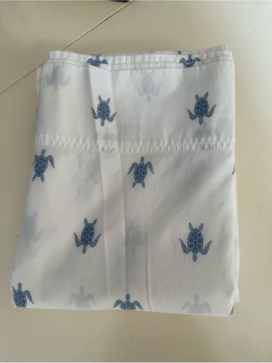 Tommy Hilfiger Flat Sheet White Blue Sea Turtle Twin Size