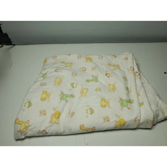 Vtg 70s Carters Cradle‎ Sheet Yellow Green Toy Trains Baby Animal USA