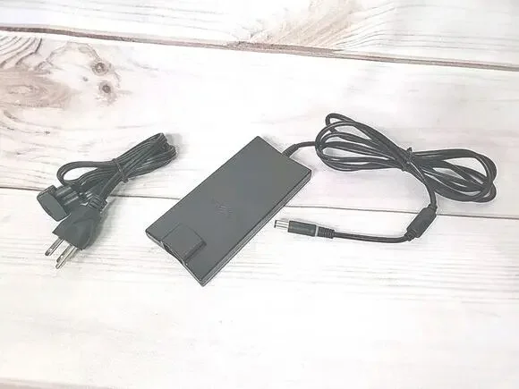 Genuine Dell Lap Top AC Adapter FA90PE1-00 19.5V 3.34A CM889 90W