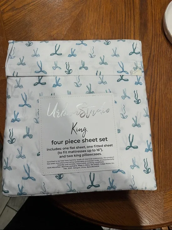 King Sheet Set in Blue Floral Pattern