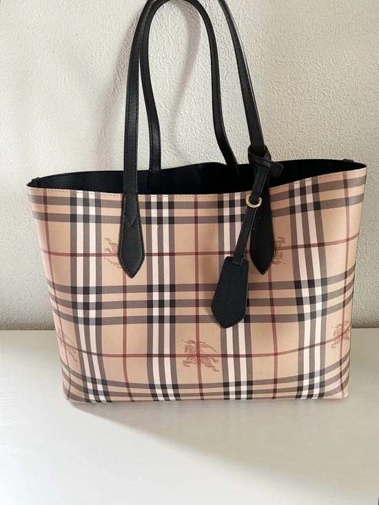 Burberry Reversible Haymarket Check Black Leather Tote Shopper Bag Purse