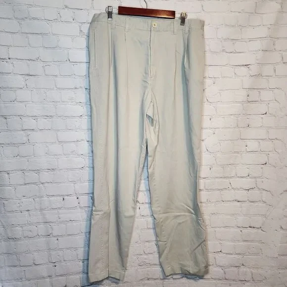 Men's Eddie Bauer khaki pants, size 32 X 32