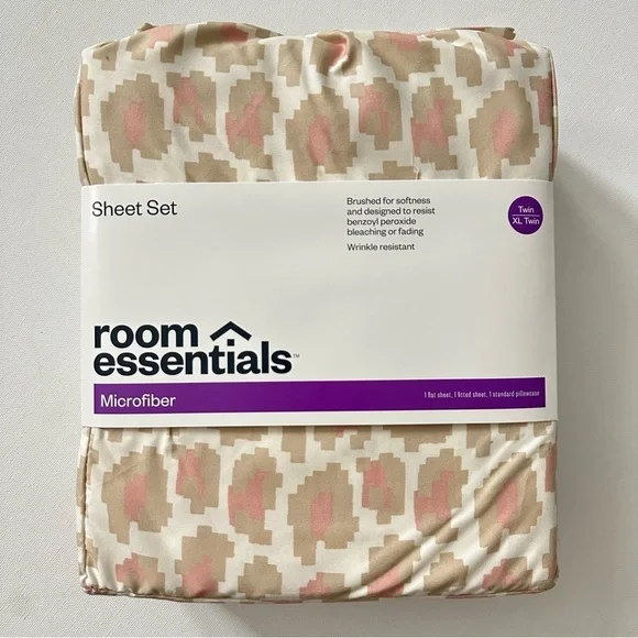 Room Essentials Microfiber Sheet Set in Cream and Pink Pattern Size Twin/Twin XL