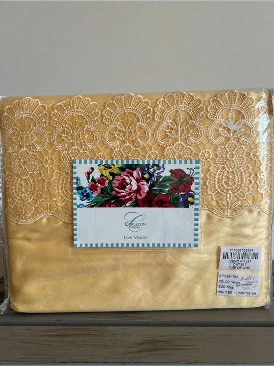 Rare Carleton Varney Live Vividly Symphony Yellow Lace King Sheet Set NIP