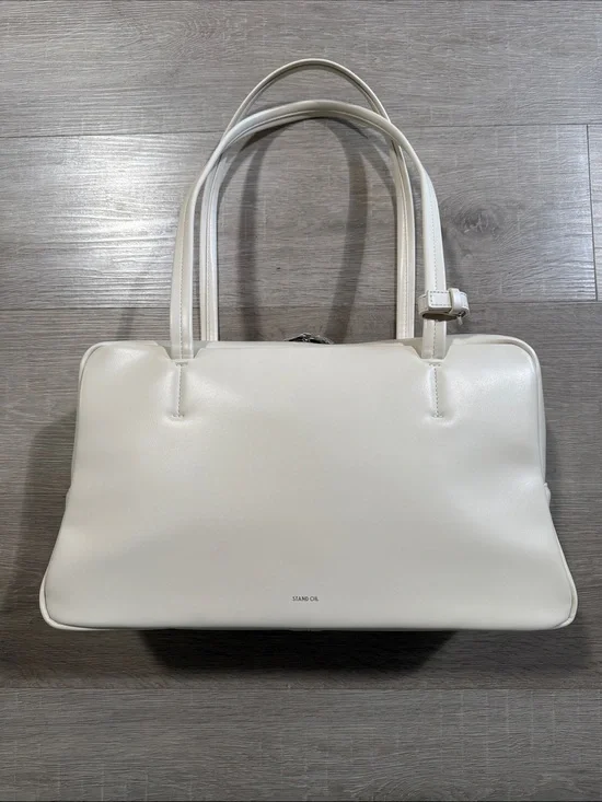 Stand Oil Cream Tote with Double Top Handles
