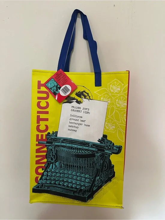 TRADER JOES COLLECTABLE TOTE - CONNECTICUT