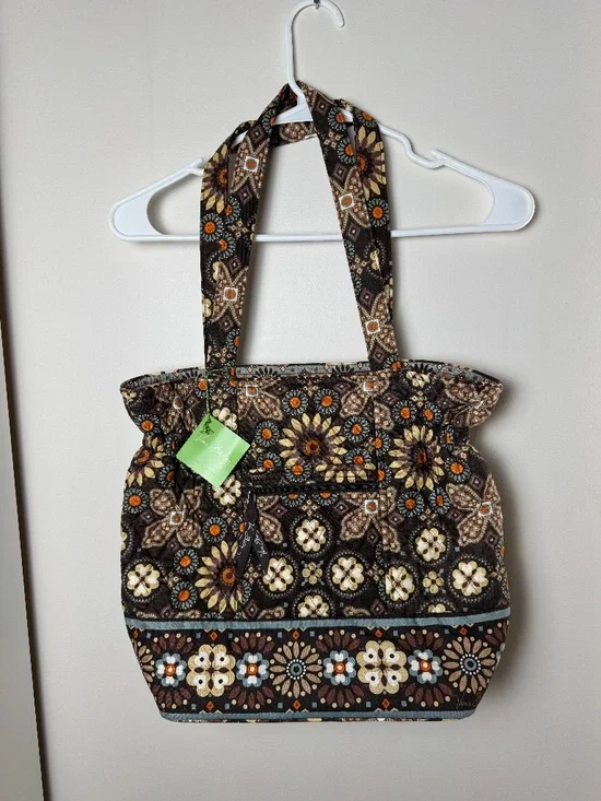 NWT Vera Bradley tote WITH matching cosmetic bag, Canyon print.