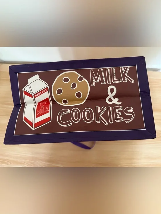 TRADER JOES COLLECTABLE TOTE - COMFORT FOOD Milk & Cookies Canvas Tote Bag
