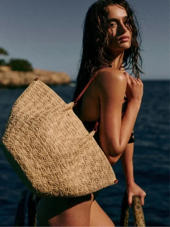 Sezane MARA BASKET in NATURAL RAFFIA EMBROIDERY tote Bag/Brown Leather Handles