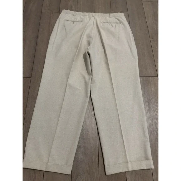 Van Heusen Men's Dress Pants 36x30 Beige Mid-Rise Pleated Cuffed Linen