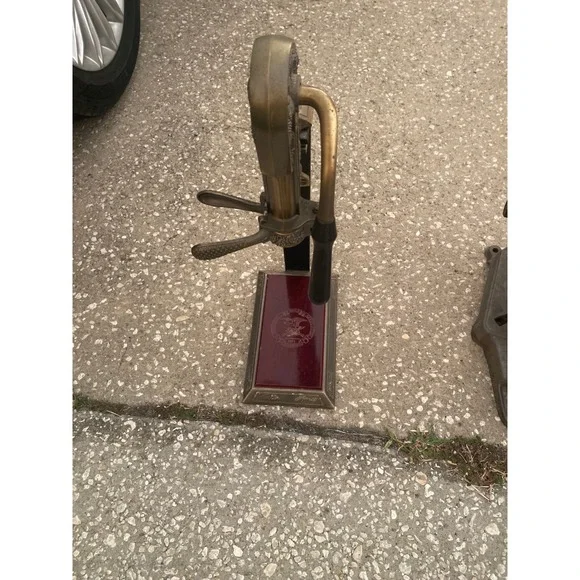 Vintage Estate Rogar Champion Wine Corkscrew Bottle Opener Brass Finish Stand