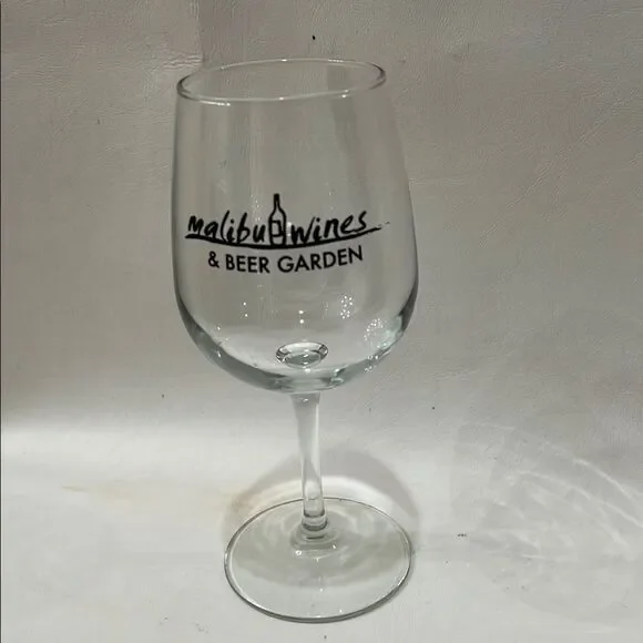 Malibu Wines & Beer Garden Glass 12 Oz 7 1/2 In Tall 2 1/4 In Round Black Letter