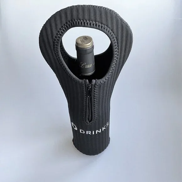 NEW WINE TOTE  ZIPPER SLEEVE