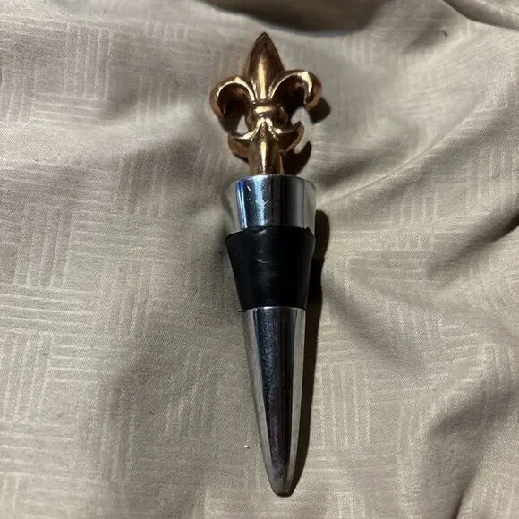 Bronze & Silver Toned Fleur-De-Lis Wine Bottle Stopper