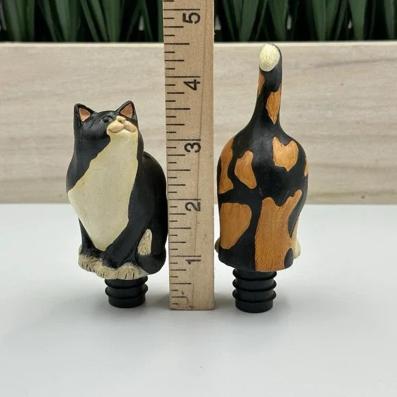 Set of 2 Whimsical CAT Shaped‎ Resin Wine Bottle Stoppers Toppers
