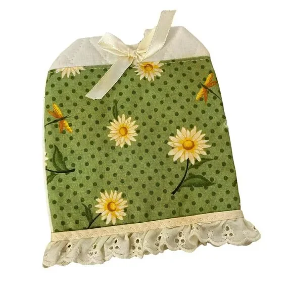 Vintage Quilted Ruffled Wine, Bottle or Olive Oil Topper Floral Green