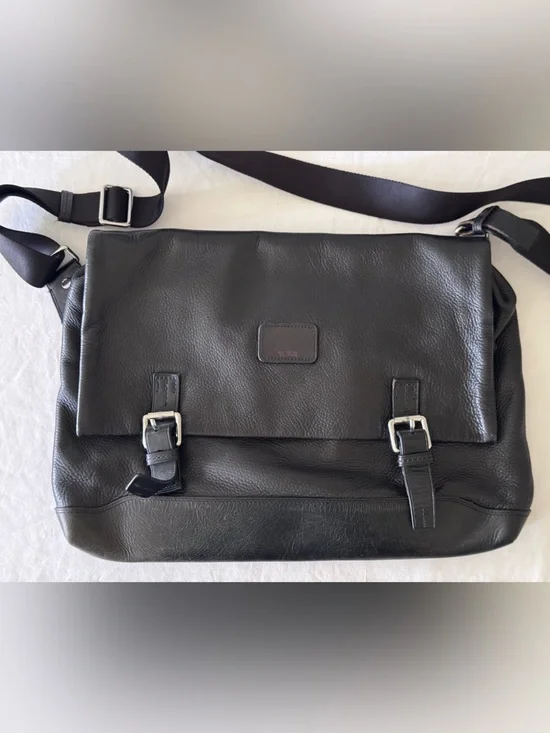 Vintage TUMI Black Pebbled Leather Messenger  Shoulder Bag