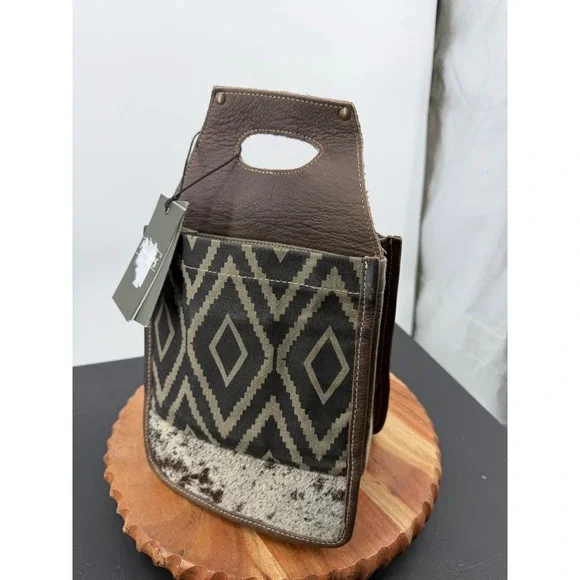 Myra Chevron 6 Pack Beer Caddy OS Brown Olive Upcycled Leather Cowhide S-6414