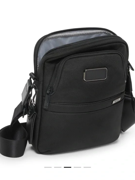 Black Crossbody Men's Travel Bag - Compact Everyday Carry