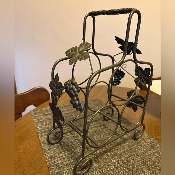 Small Metal Wine Bottle Holder (3Bottles) Grapevine Accents