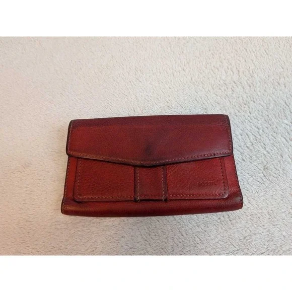 Fossil‎ Red Leather Tri-Fold Wallet RFID Blocking Snap Closure Women's
