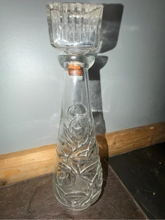 1950s clear GLASS Decanter Wine BOTTLE Embossed Cabbage ROSES 13” & Stopper SET