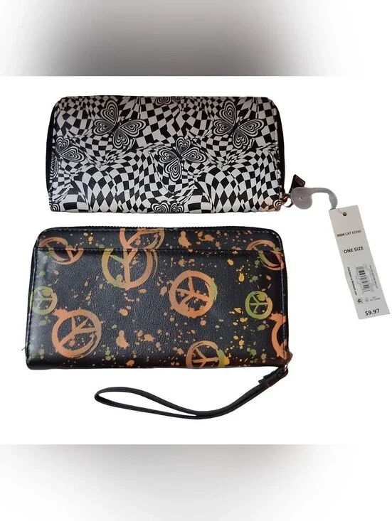 Womens No Boundaries Wallet Lot