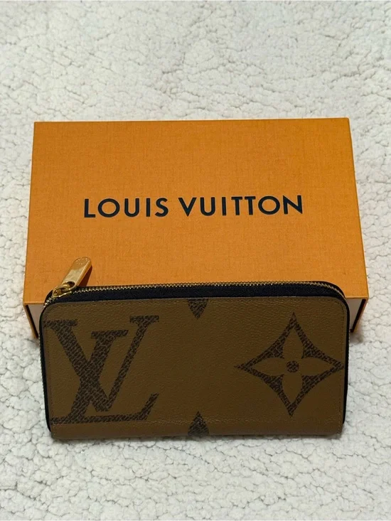 Zippy Wallet Reverse Monogram Giant - Louis Vuitton