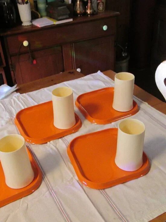 Vtg 4 pc luncheon melmac set small plates with cups 8.5 in and cups