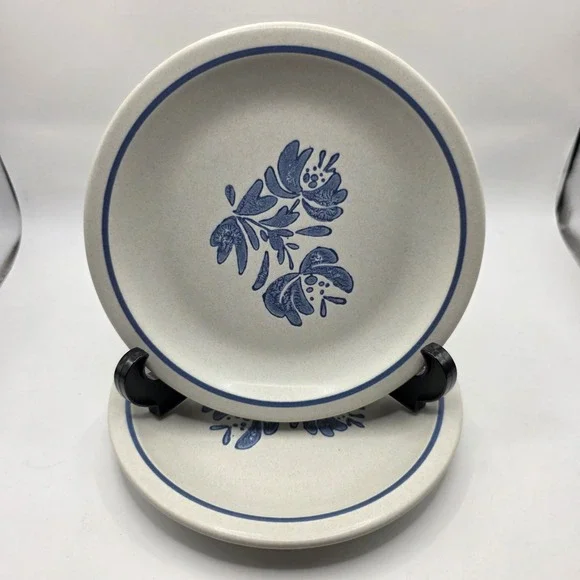 Pfaltzgraff Yorktowne Salad Plates Set of 2 Blue Floral Stoneware Vintage USA