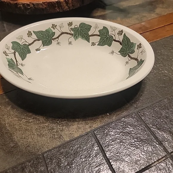 Wedgwood Napoleon Ivy Green 9