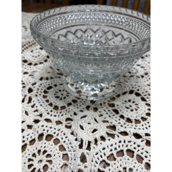 Wexford Anchor Hocking Footed Pedestal  Cut Glass Candy Nut Dish Bowl Retro Vtg‎