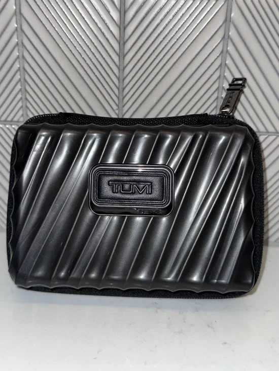 Tumi Amenity Case