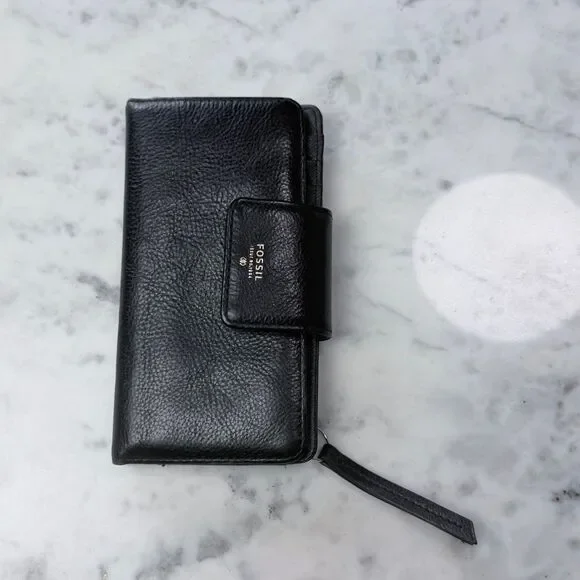 Fossil Black Bi-fold Snap Closure Zipper Pocket Leather Wallet