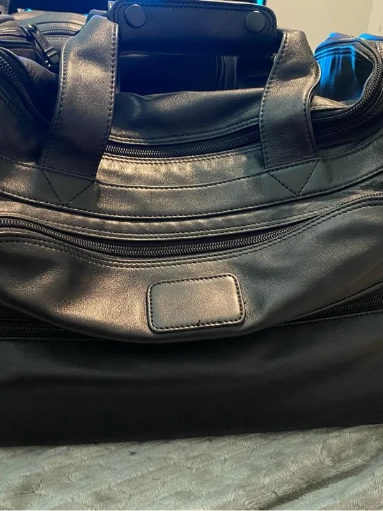 Tumi Men's Alpha Black Leather Weekender Bag - Classic Travel Carryall